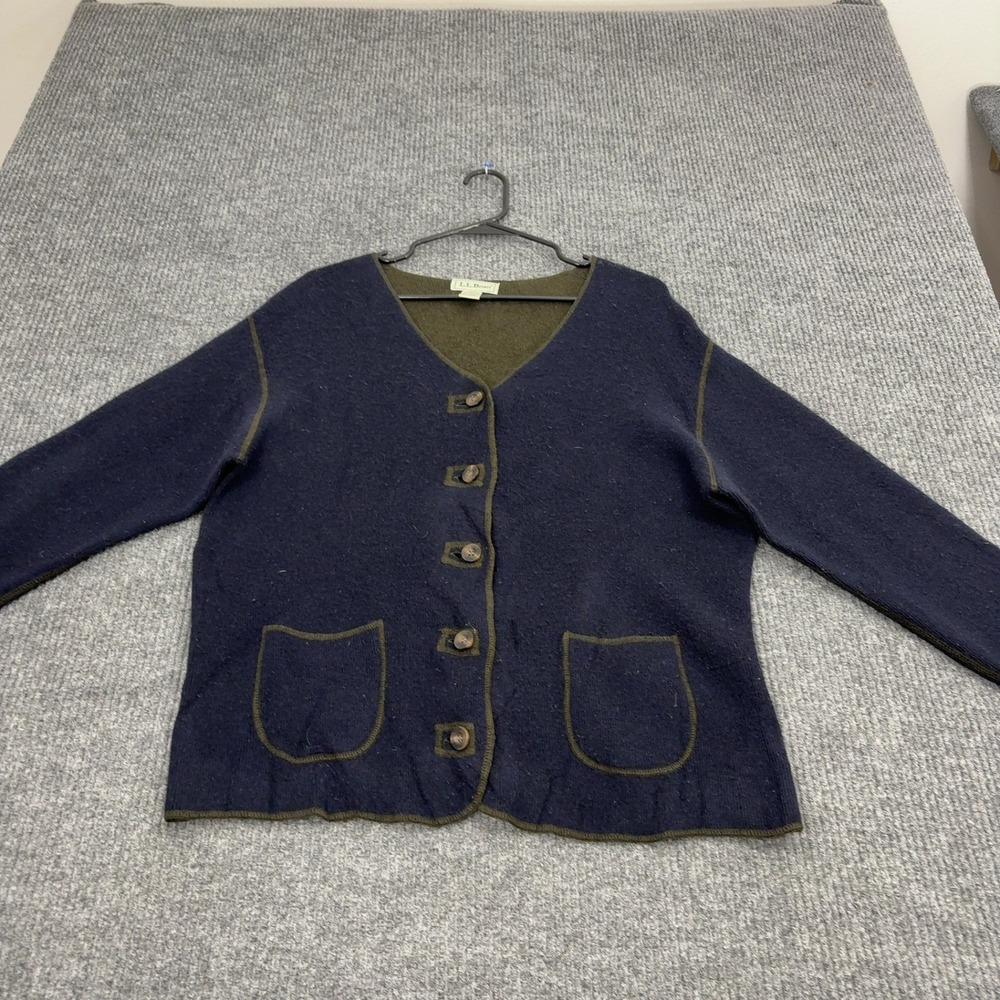 Vintage LL Bean Cardigan Women‎ Medium Navy Lambswool V-Neck Button Up Classic